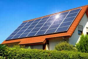Placas Solares: precio y ventajas de la instalación de paneles solares en casa